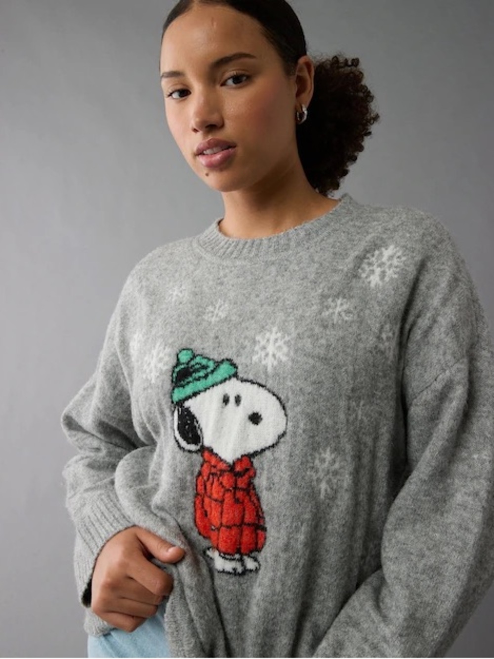 American Eagle Outfitters Gray Snoopy Holiday Crewneck whoa so soft Sweater NWT